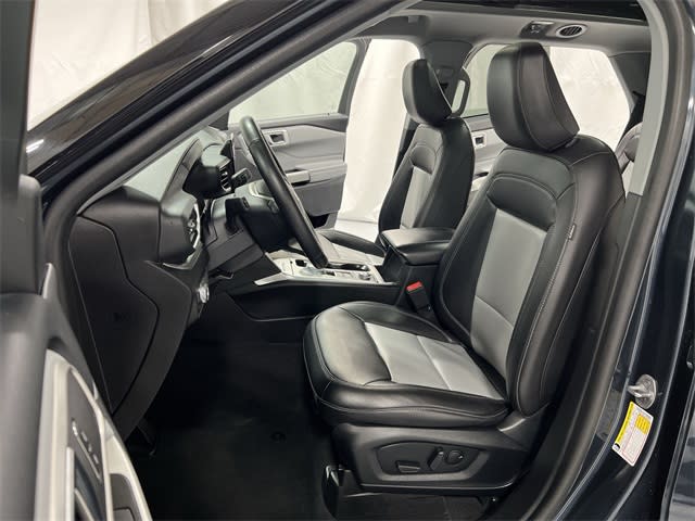 Thumbnail: 2022 Ford Explorer - 12