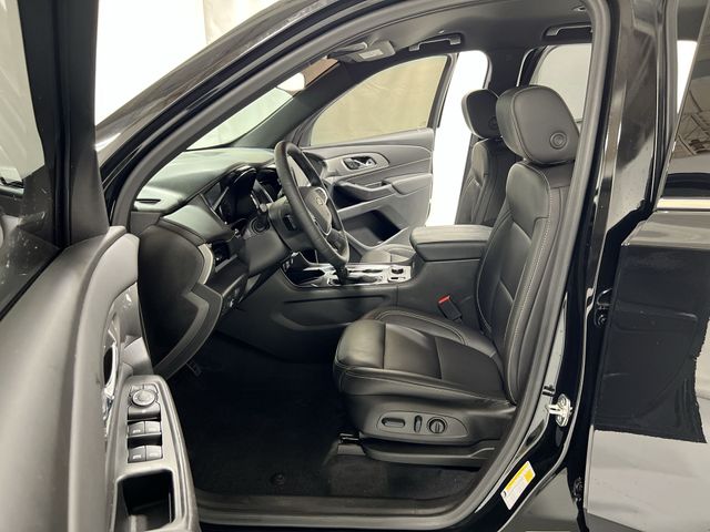 Thumbnail: 2023 Chevrolet Traverse - 11