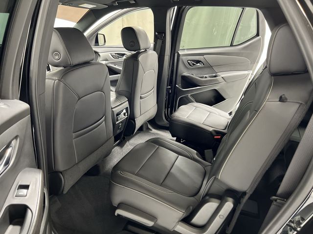 Thumbnail: 2023 Chevrolet Traverse - 24