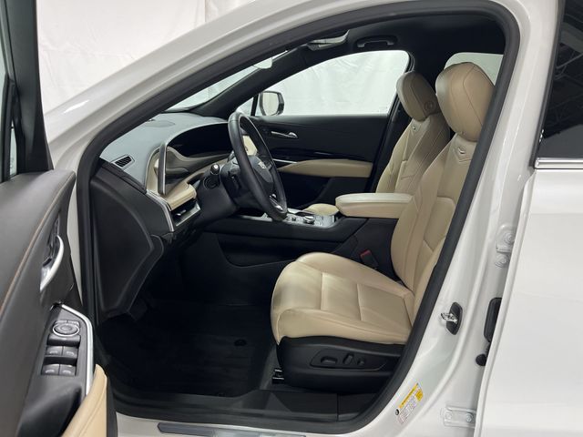 Thumbnail: 2024 Cadillac XT4 - 11