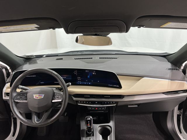 Thumbnail: 2024 Cadillac XT4 - 2