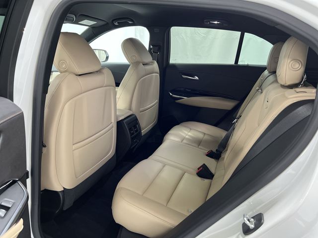 Thumbnail: 2024 Cadillac XT4 - 27