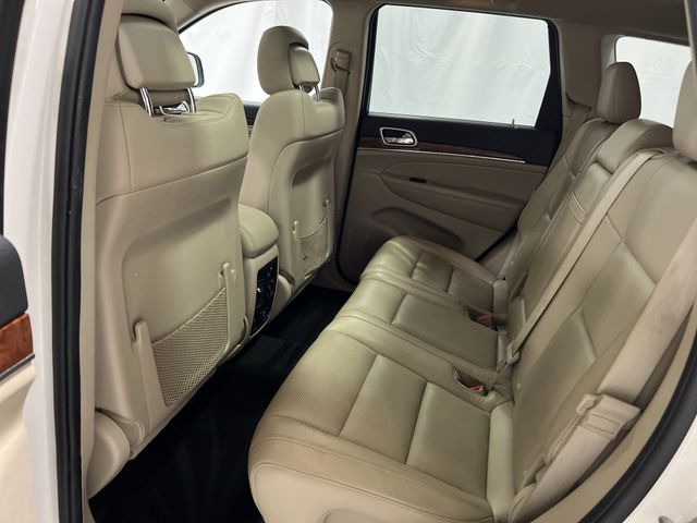 Thumbnail: 2011 Jeep Grand Cherokee - 30