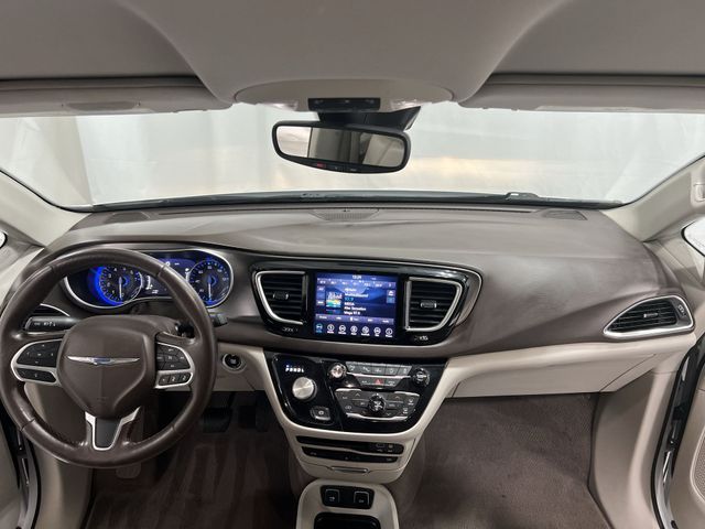 Thumbnail: 2019 Chrysler Pacifica - 2