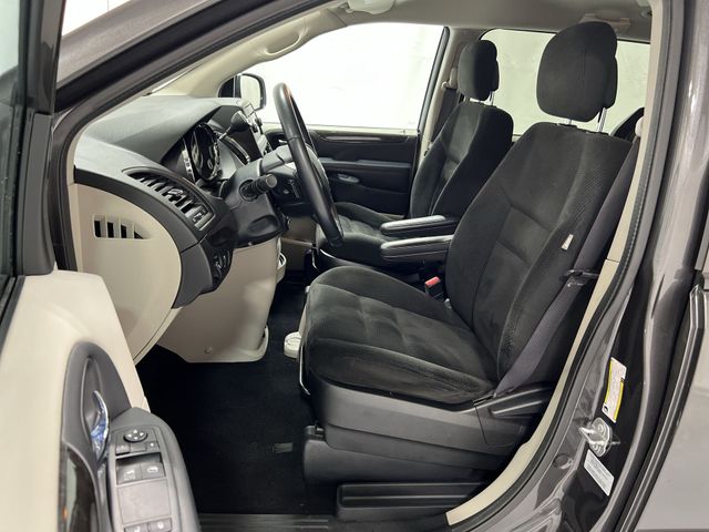 Thumbnail: 2016 Dodge Grand Caravan - 12