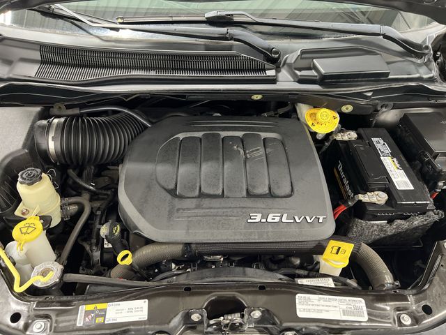 Thumbnail: 2016 Dodge Grand Caravan - 9