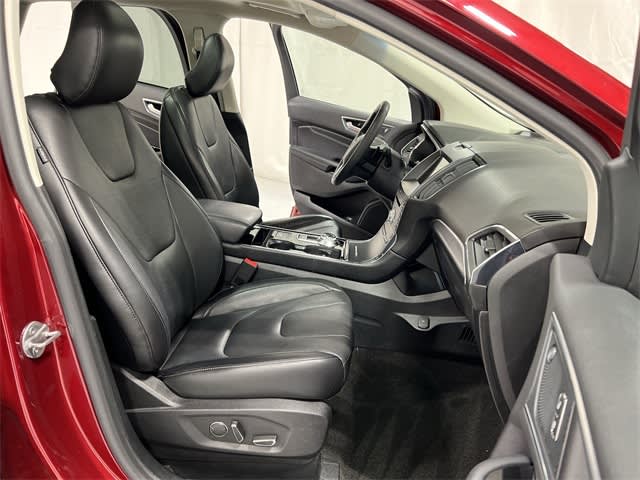 Thumbnail: 2019 Ford Edge - 30