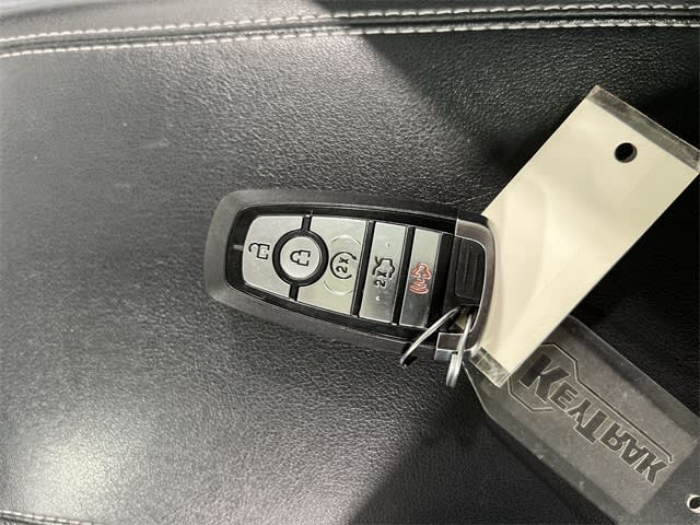 Thumbnail: 2019 Ford Edge - 19