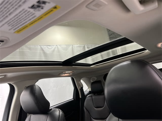 Thumbnail: 2019 Ford Edge - 27