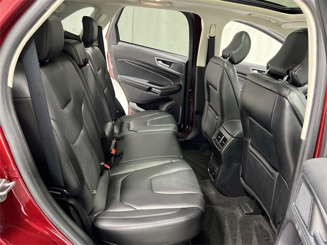 Thumbnail: 2019 Ford Edge - 29