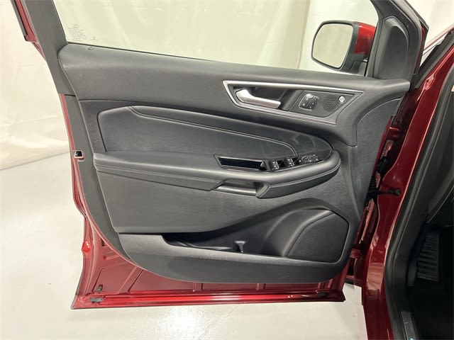 Thumbnail: 2019 Ford Edge - 31