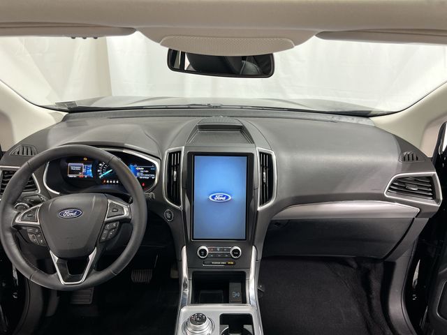 Thumbnail: 2021 Ford Edge - 2