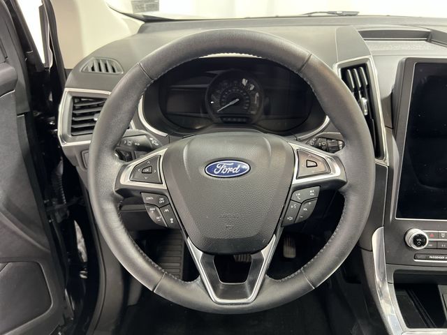 Thumbnail: 2021 Ford Edge - 10