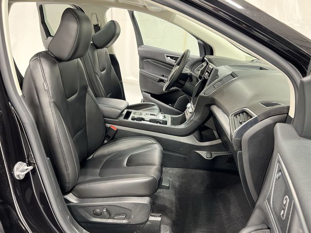 Thumbnail: 2021 Ford Edge - 31