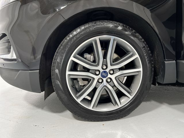 Thumbnail: 2021 Ford Edge - 8