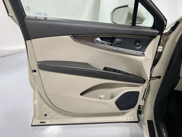 Thumbnail: 2018 Lincoln MKX - 34