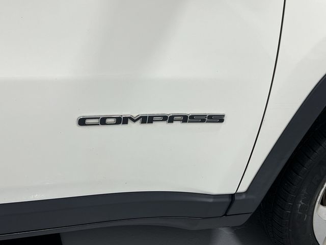 Thumbnail: 2017 Jeep Compass - 7