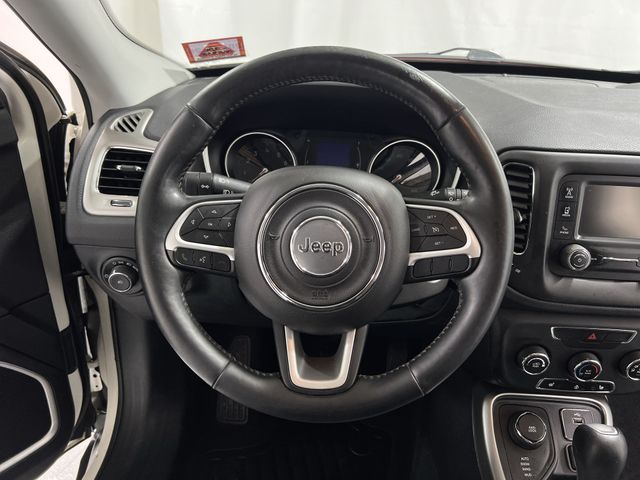 Thumbnail: 2017 Jeep Compass - 10