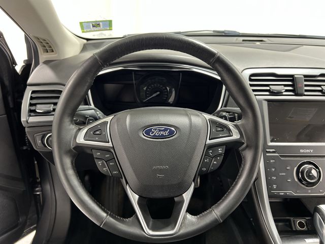 Thumbnail: 2013 Ford Fusion - 10