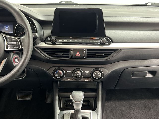 Thumbnail: 2021 Kia Forte - 13