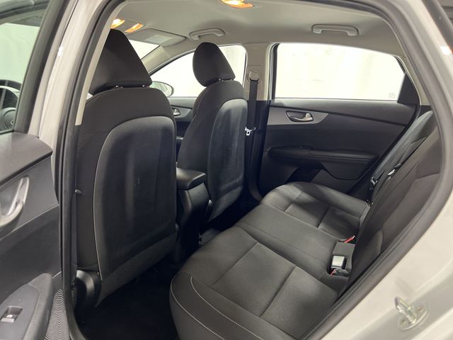 Thumbnail: 2021 Kia Forte - 26