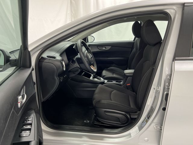 Thumbnail: 2021 Kia Forte - 10