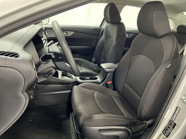 Thumbnail: 2021 Kia Forte - 11