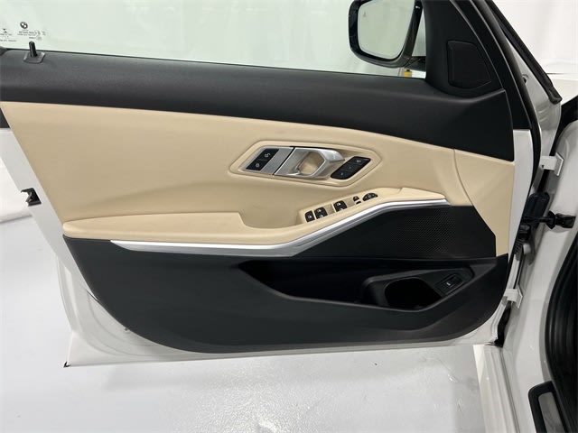 Thumbnail: 2022 BMW 3 Series - 29