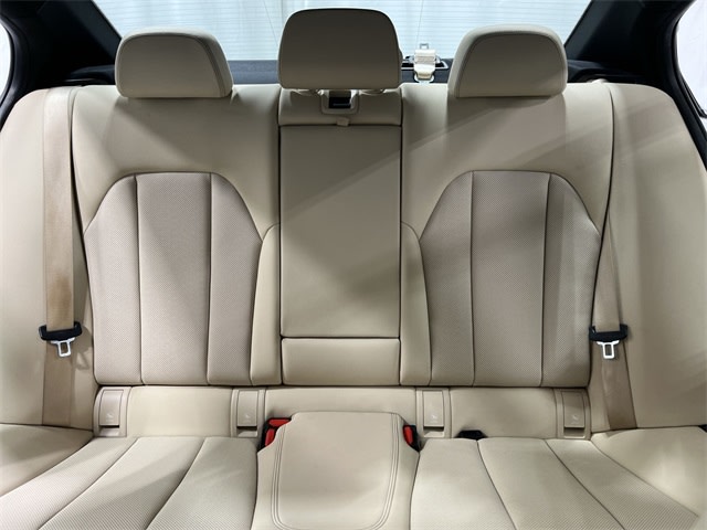 Thumbnail: 2022 BMW 3 Series - 13