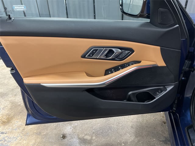 2022 BMW 3 Series 330xi 33