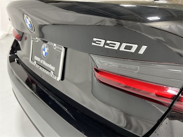 Thumbnail: 2025 BMW 3 Series - 6