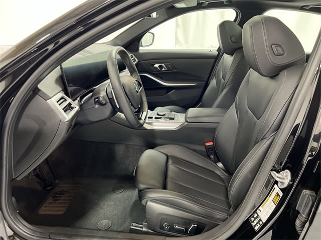 Thumbnail: 2025 BMW 3 Series - 10