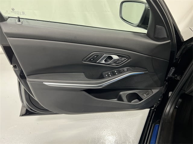 Thumbnail: 2025 BMW 3 Series - 29