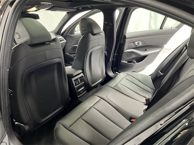 Thumbnail: 2025 BMW 3 Series - 24