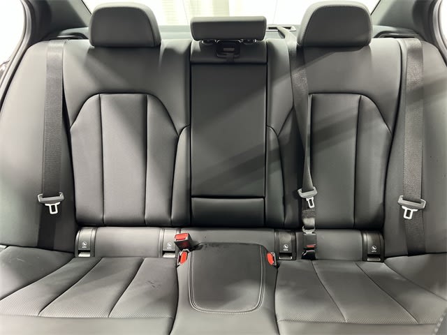 Thumbnail: 2025 BMW 3 Series - 12