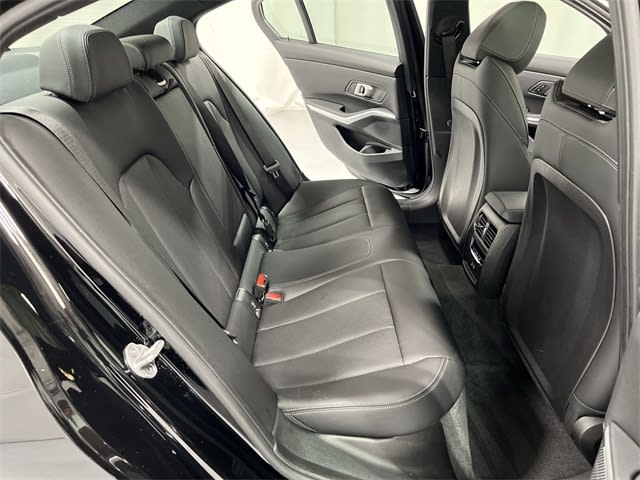 Thumbnail: 2025 BMW 3 Series - 25