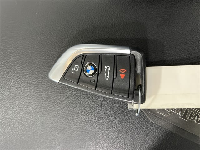 Thumbnail: 2025 BMW 3 Series - 16