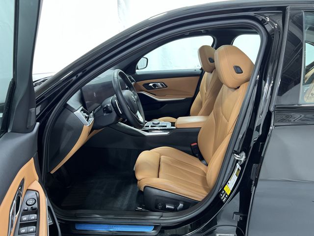 Thumbnail: 2023 BMW 3 Series - 12