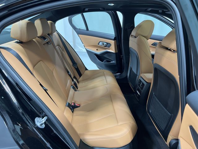 Thumbnail: 2023 BMW 3 Series - 28
