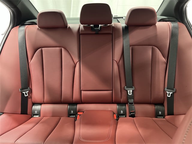 Thumbnail: 2023 BMW 3 Series - 13