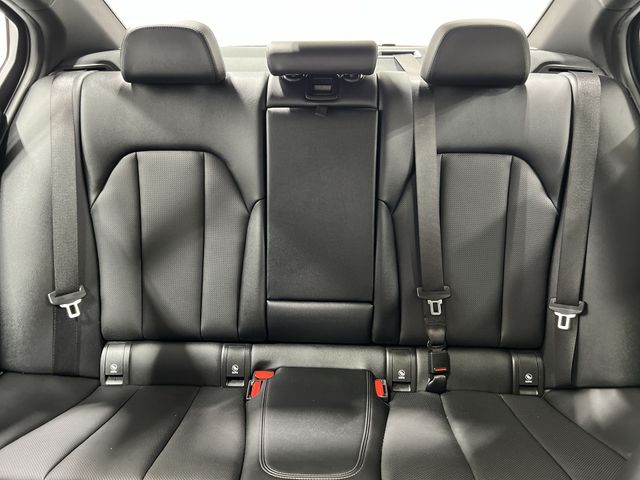 Thumbnail: 2023 BMW 3 Series - 13