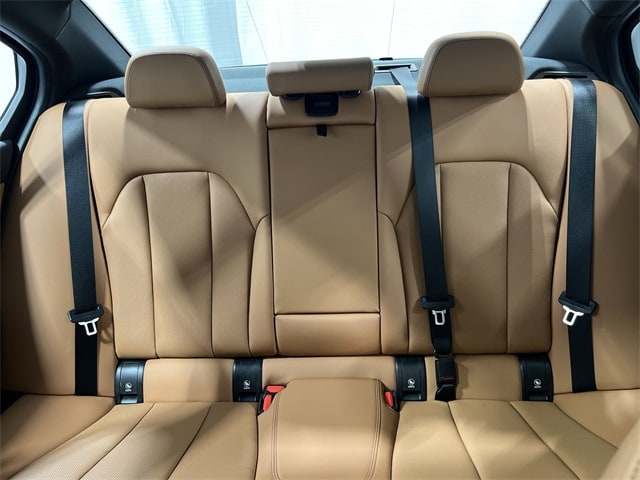 Thumbnail: 2023 BMW 3 Series - 12