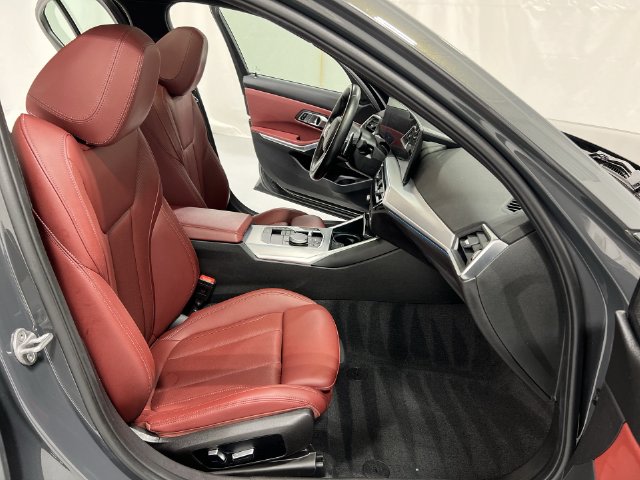 Thumbnail: 2023 BMW 3 Series - 28