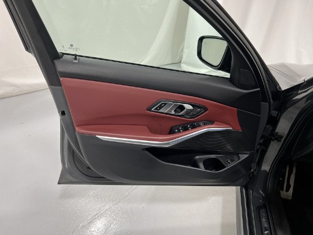Thumbnail: 2023 BMW 3 Series - 31