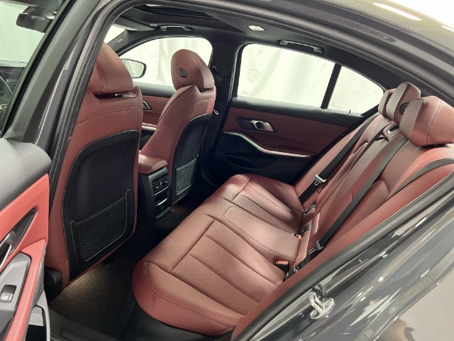 Thumbnail: 2023 BMW 3 Series - 25