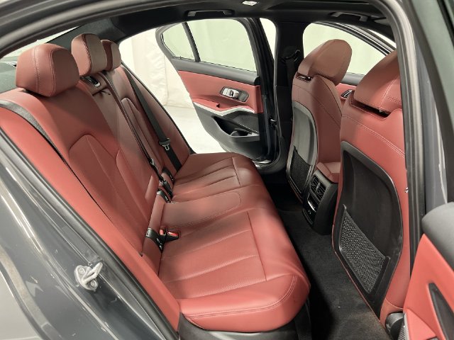 Thumbnail: 2023 BMW 3 Series - 26