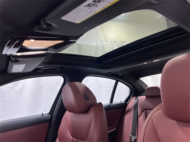 Thumbnail: 2023 BMW 3 Series - 25