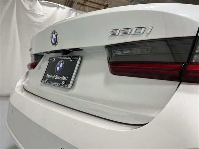 Thumbnail: 2023 BMW 3 Series - 24