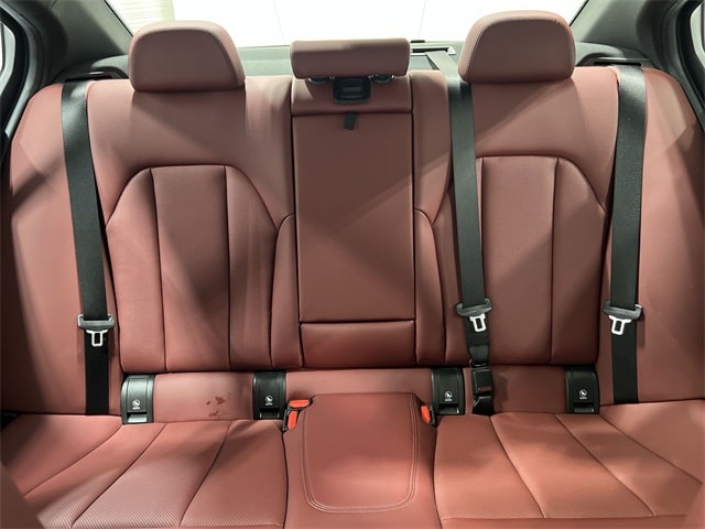 Thumbnail: 2023 BMW 3 Series - 12