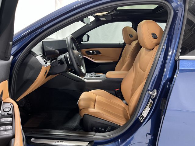 Thumbnail: 2024 BMW 3 Series - 10